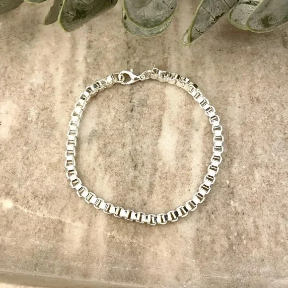 925 Sterling Silver Box Chain Bracelet 4 mm Box Link Bracelet - Picture 2 of 3